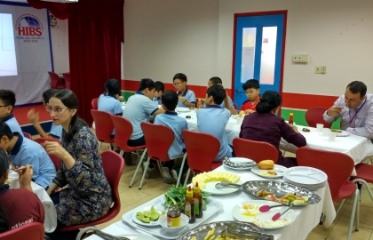 Bữa sáng với Ban Giám hiệu Nhà trường